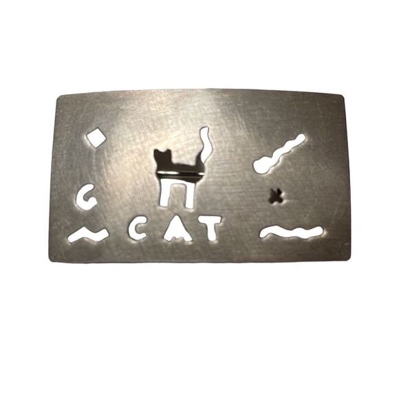 Handcrafted CAT pin brooch with metal smith’s maker’s mark - Picture 1 of 5